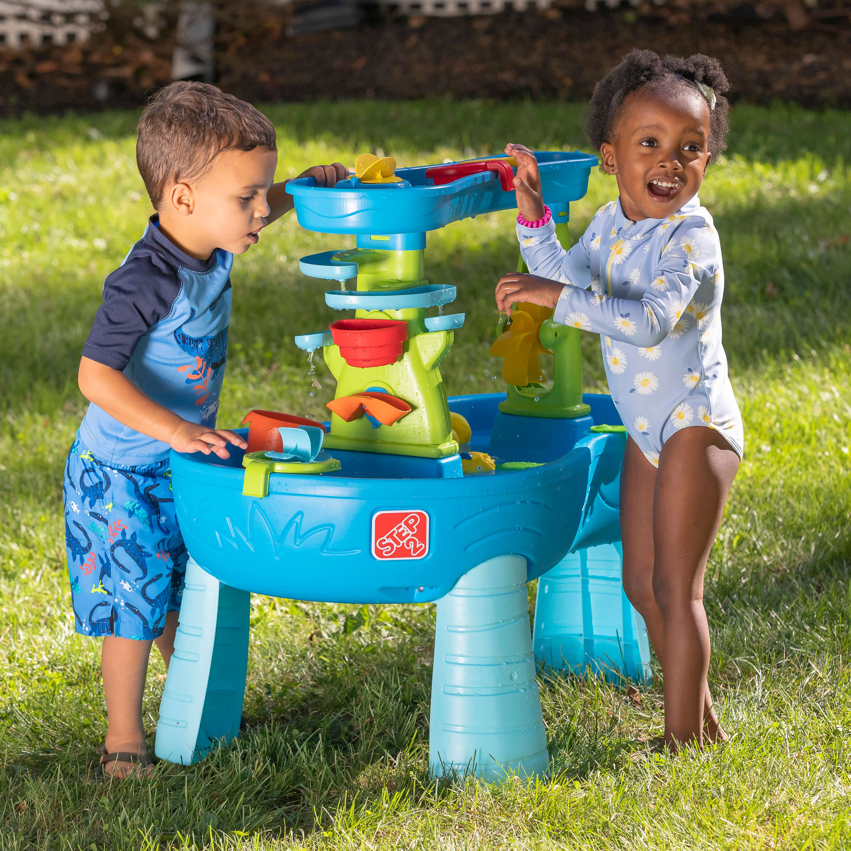 Step2 Double Showers Splash Water Table