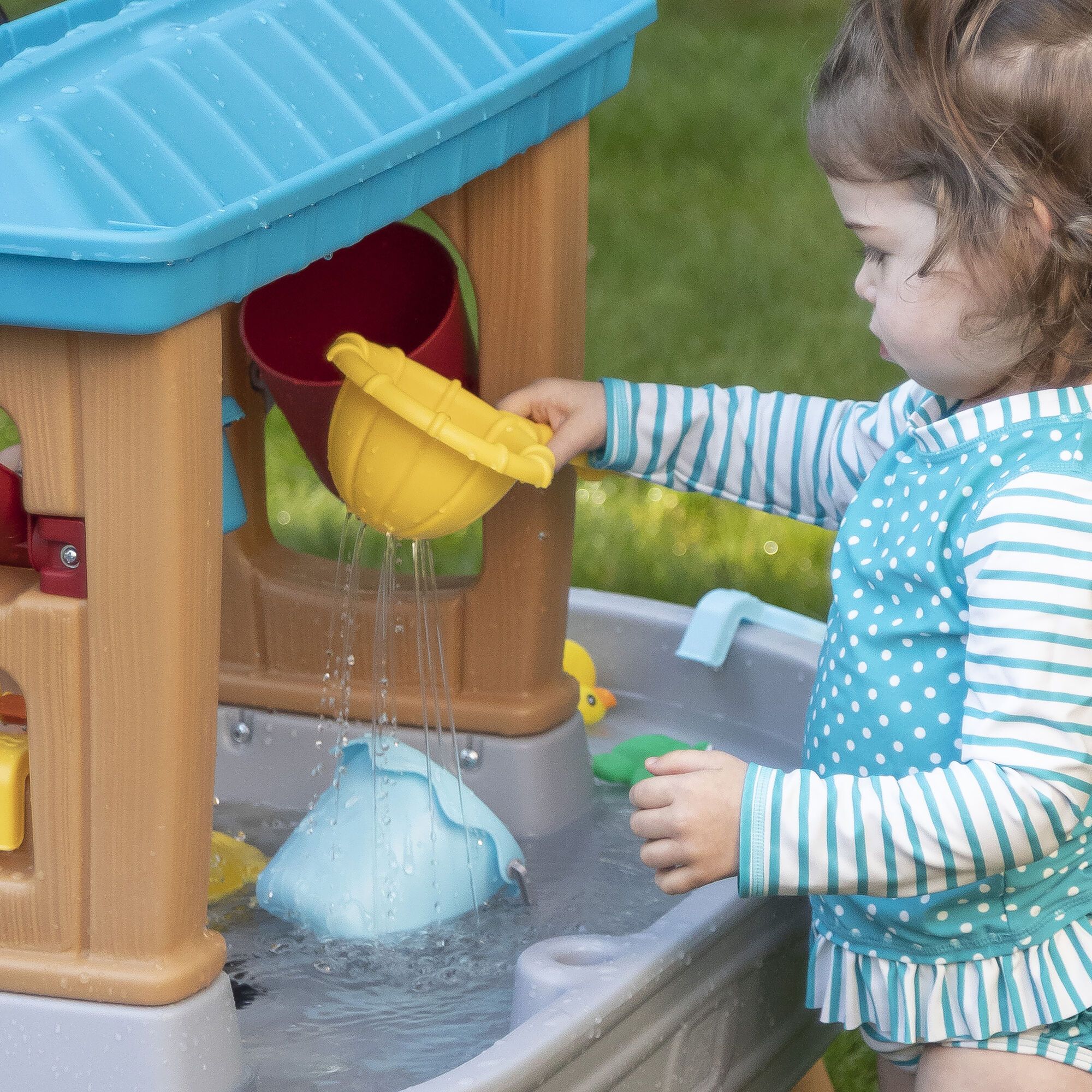 Step2 Rain Showers Splash Tub Water Table