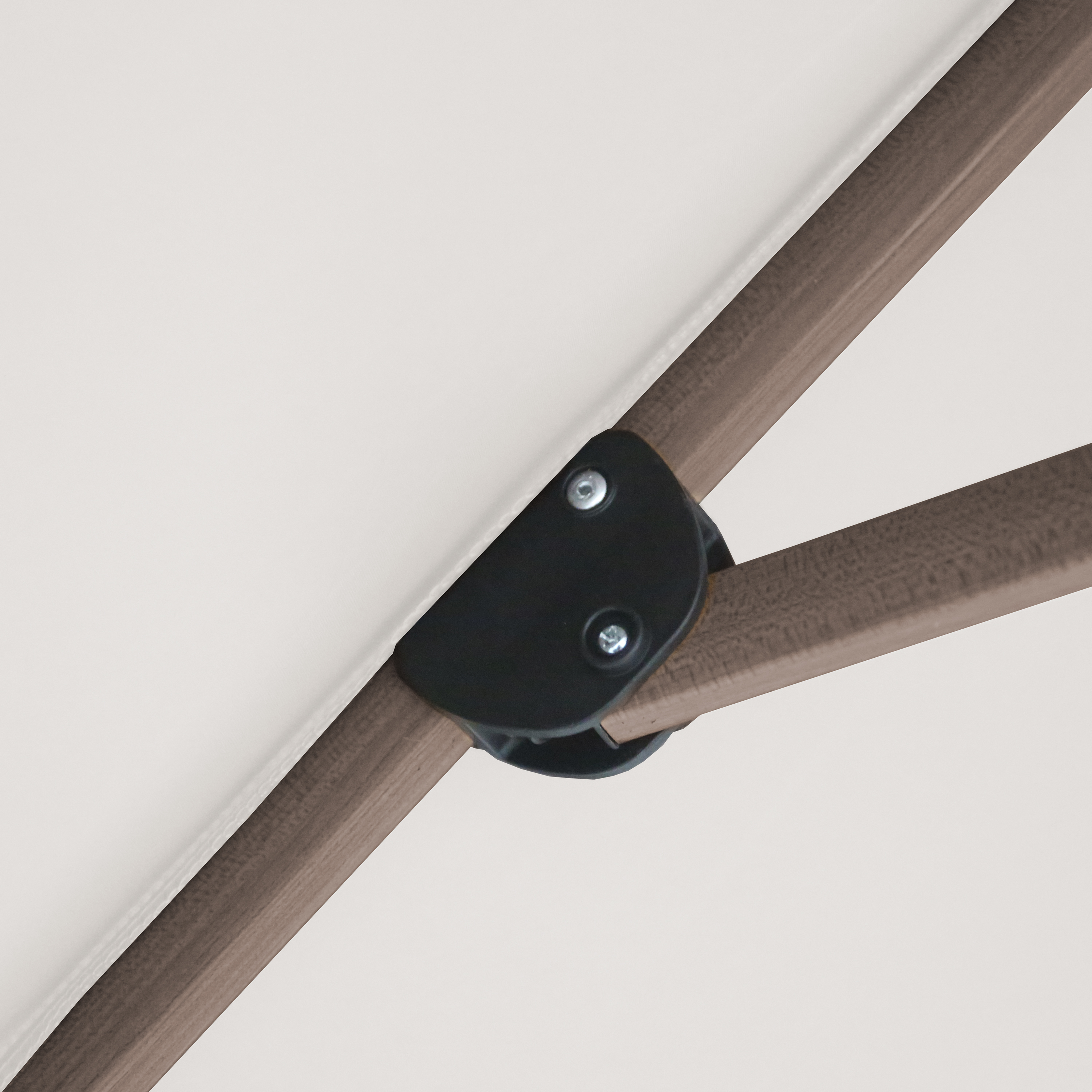 AXI Alina Cantilever Parasol 300x300cm Oak-look /Beige