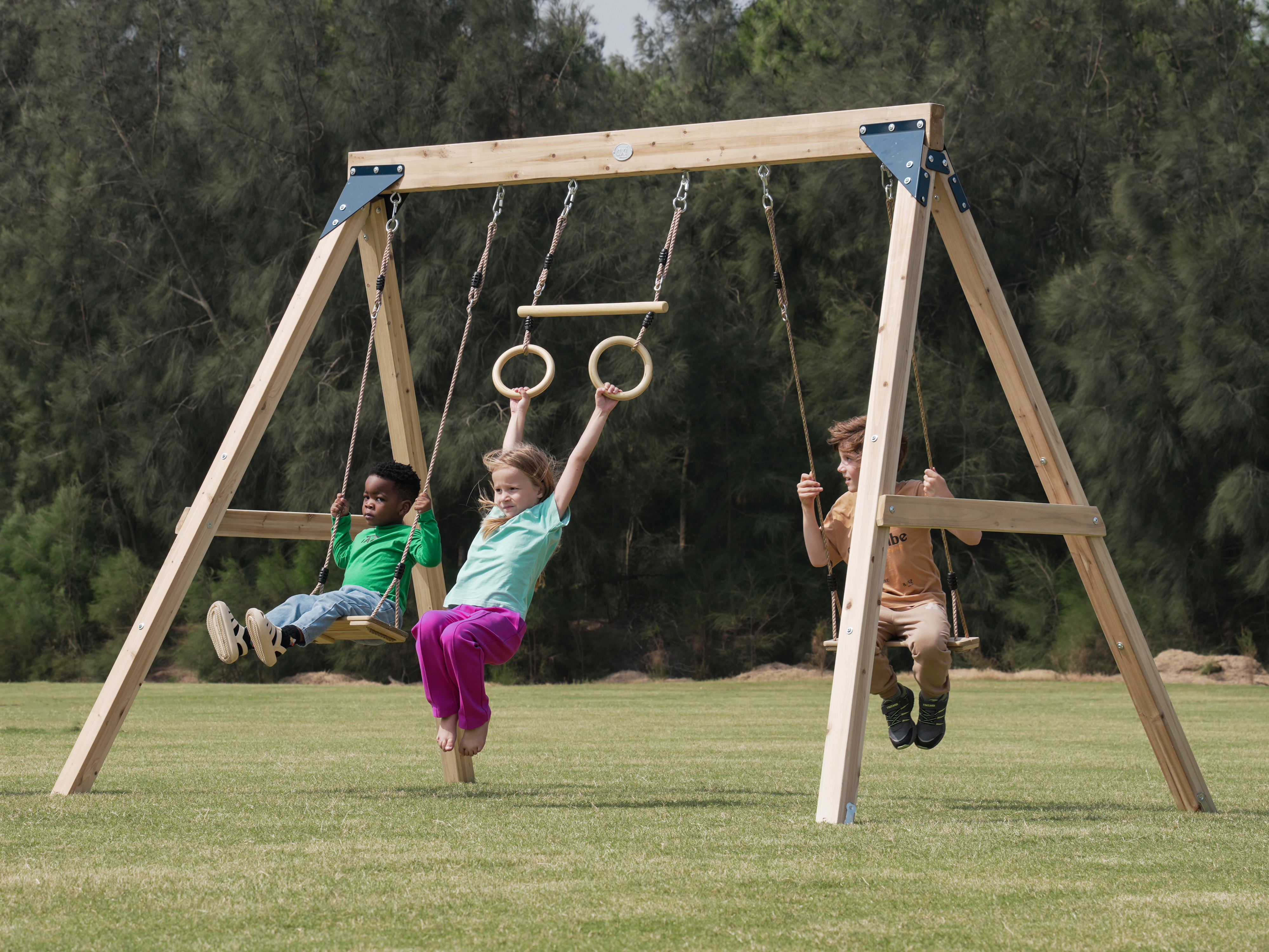 AXI Maya Double Swing Set with Trapeze