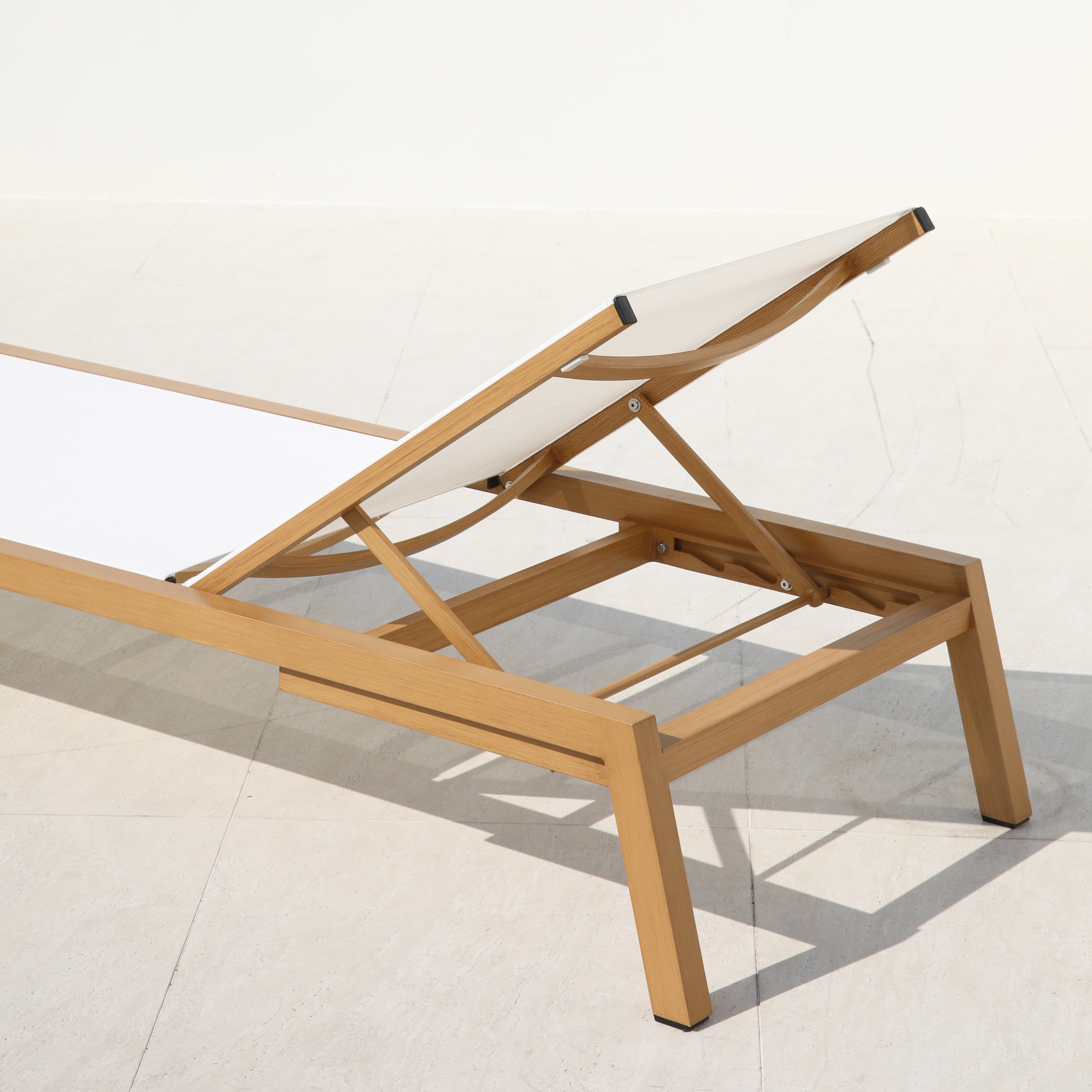 AXI Logan Sunbed - Wood-look/Cream