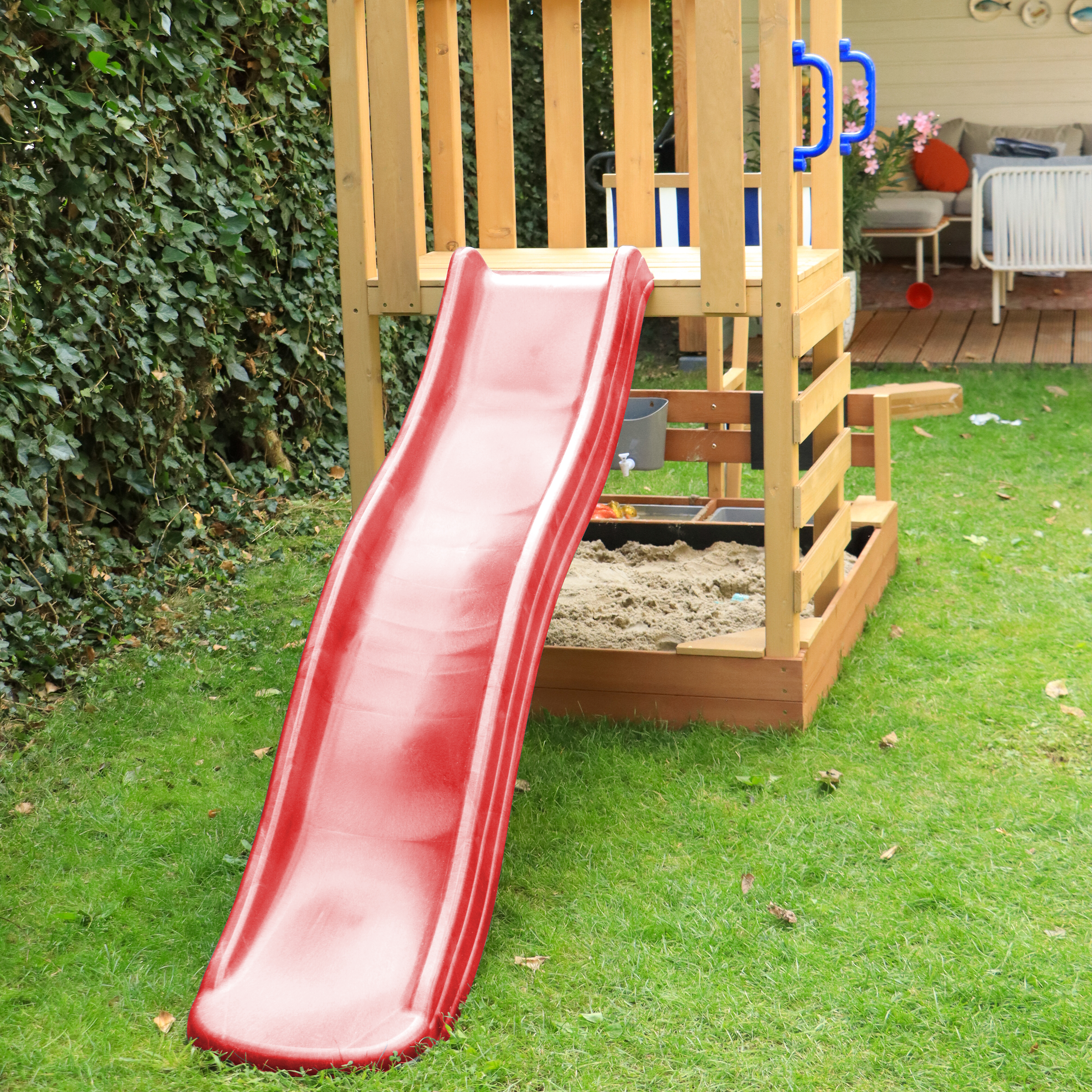 AXI Vicky Climbing Frame with Sandbox, Play Kitchen & Chalkboard – Red Slide