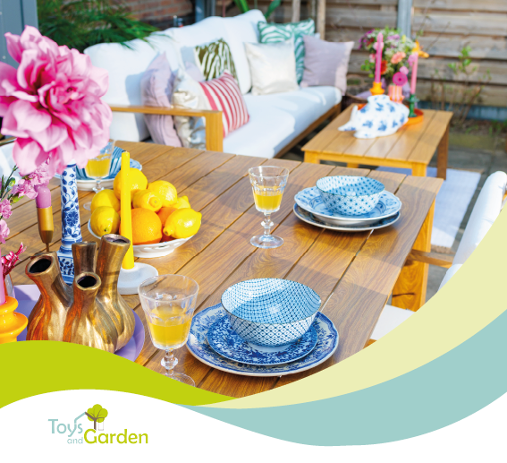 Transform every corner of your garden with the Orla lounge set, Jade dining table and Apollo parasol