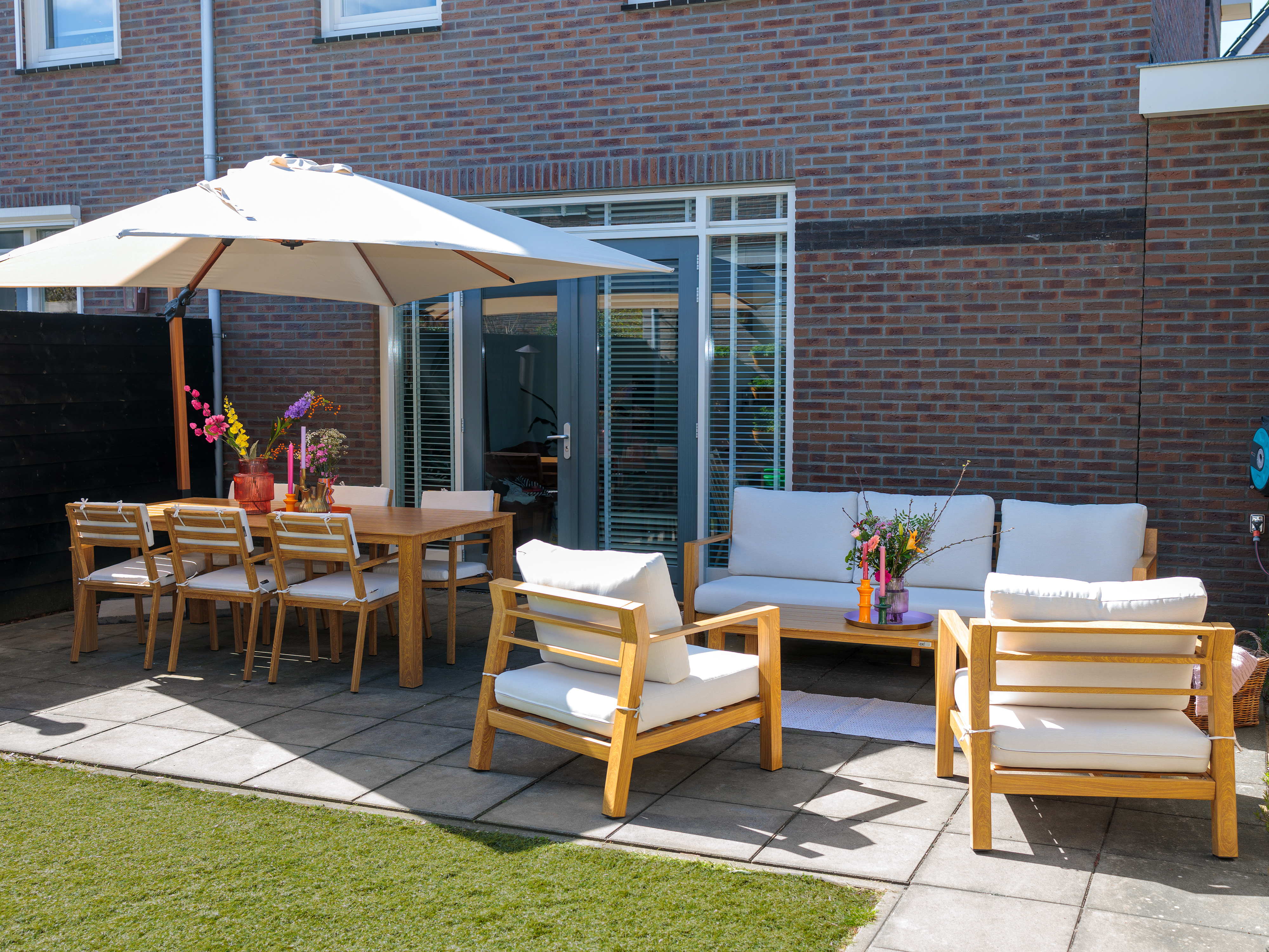 AXI Orla 4-piece Lounge Set with bench. table and 2 chairs - Wood-look/Beige