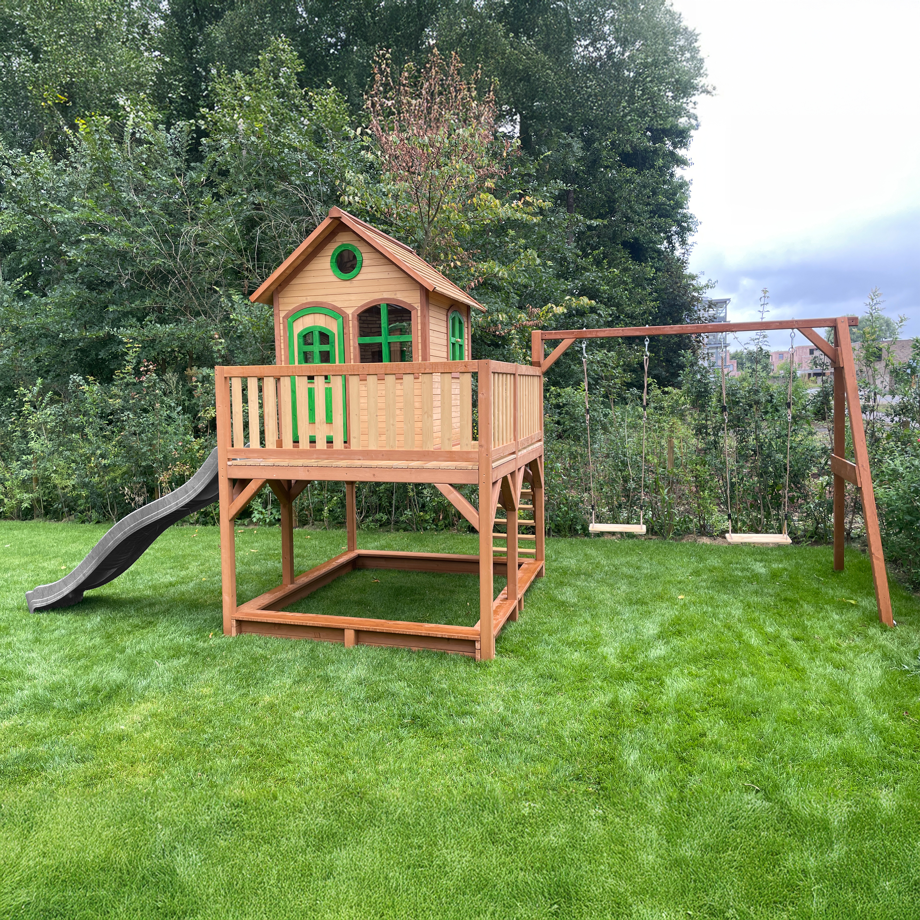 AXI Liam Playhouse with Double Swing Set Brown/Green - Grey Slide