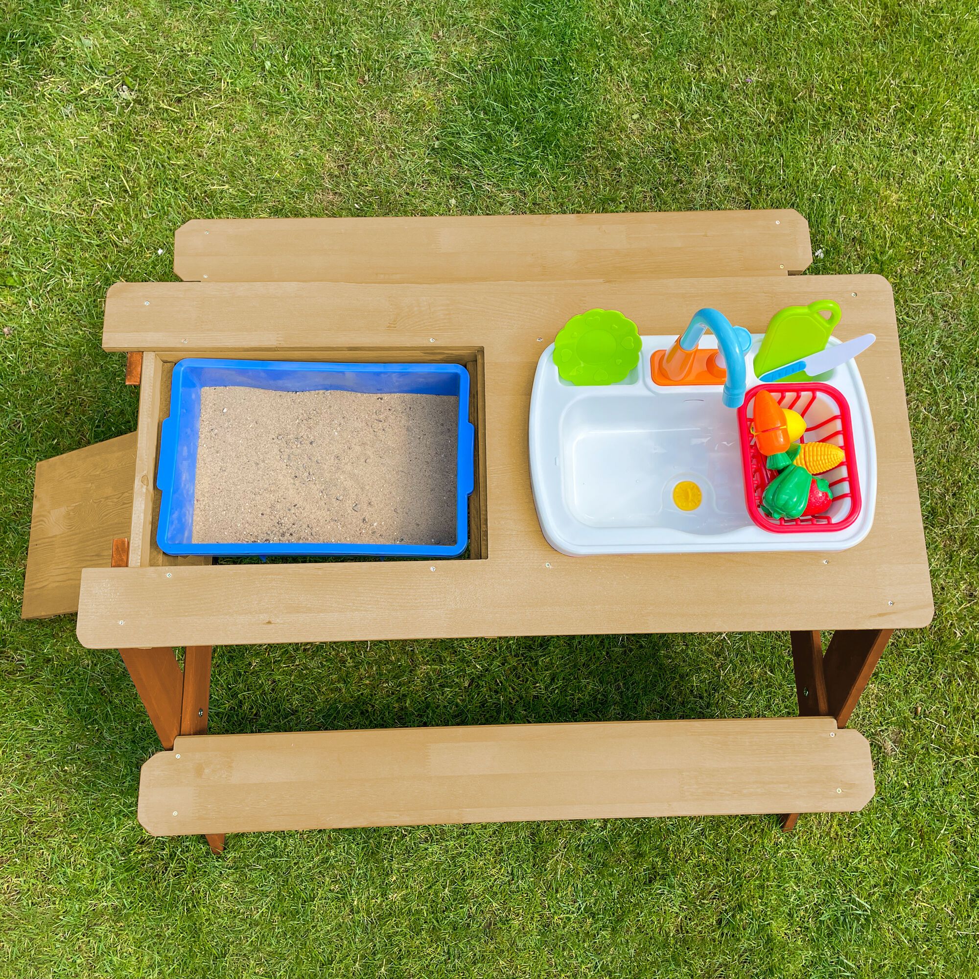 AXI Emily Sand & Water Picnic Table with Play Kitchen Sink Brown