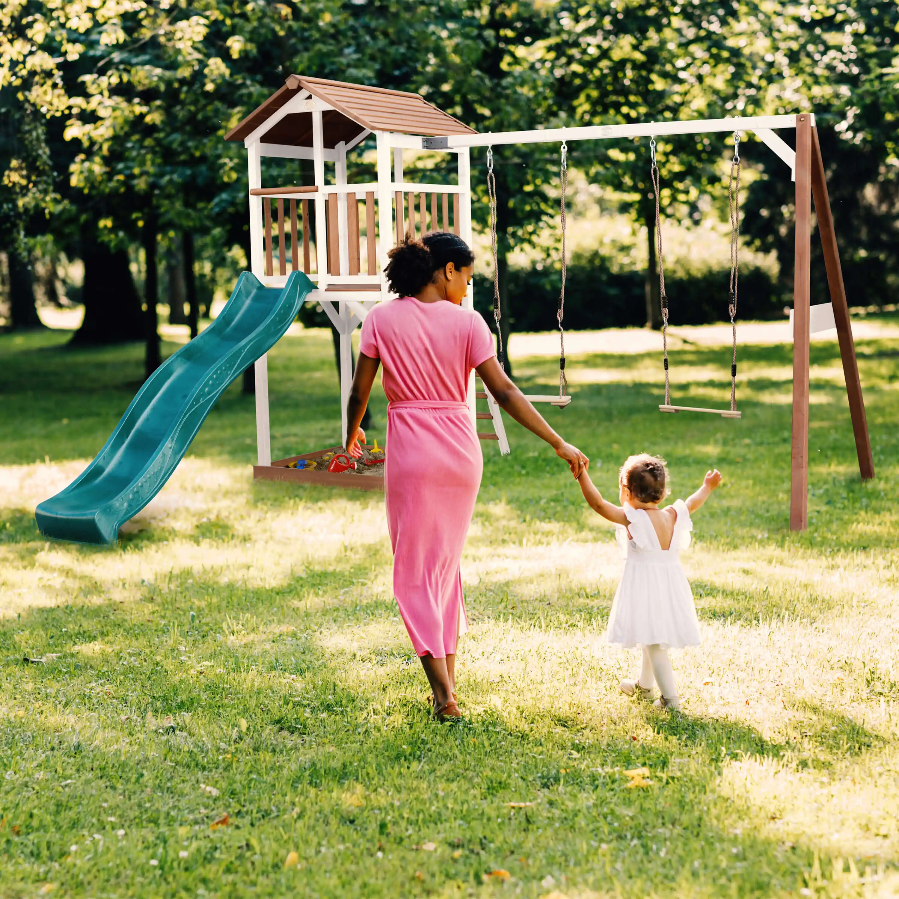 AXI Beach Tower with Double Swing Set Brown/White - Green Slide