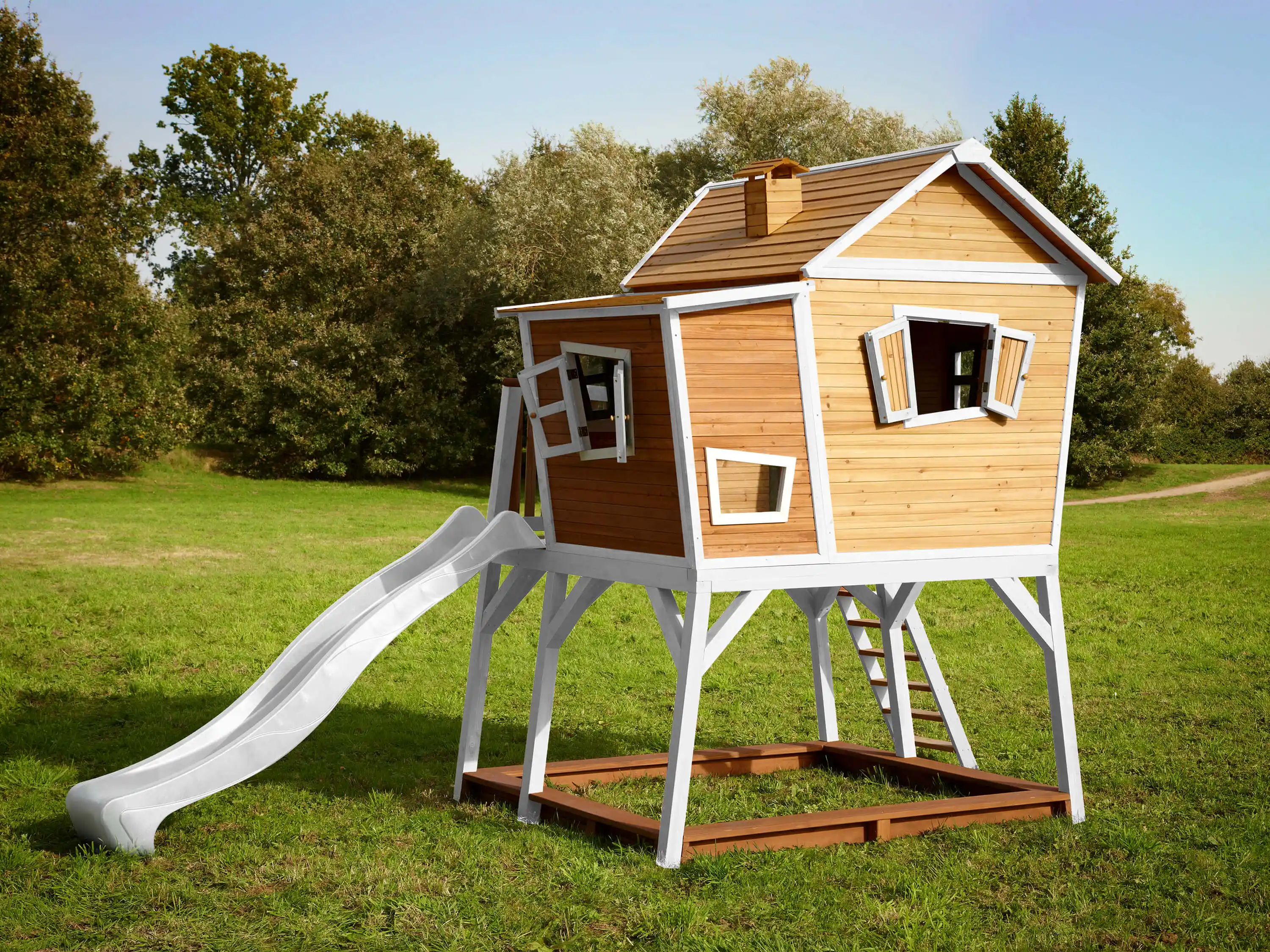 AXI Max Playhouse Brown/White - White Slide